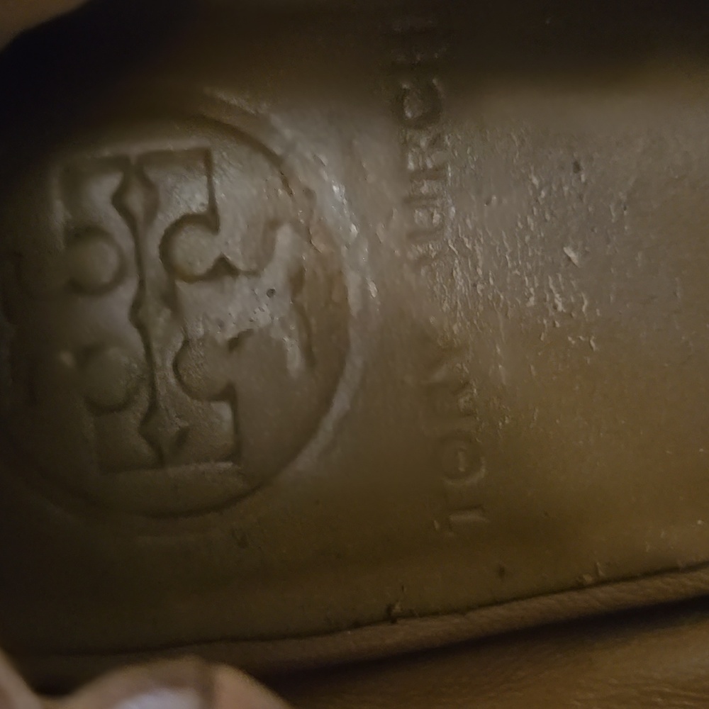 Tory Burch Patent Leather and Tan Ballet flats - Picture 4 of 7
